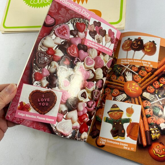 Vintage Lot Wilton Cake Decorating Method Course Yearbook Candy Making Booklet - Picture 9 of 13